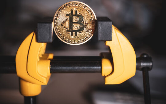 BTC Liquidity Tightens as Bitcoin Held by Exchanges Hits 6-Month Low – Bitcoin News