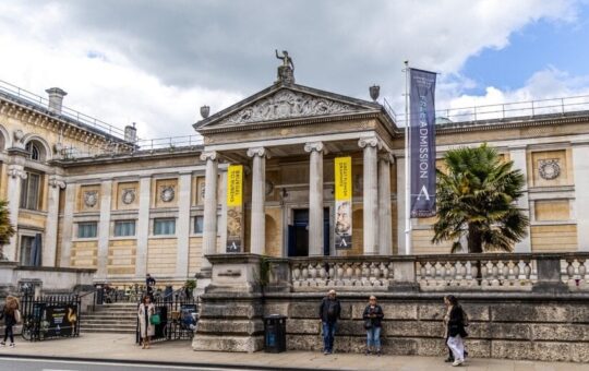 NFTs Get the Last Word at Ashmolean’s ‘Money Talks’ Exhibition