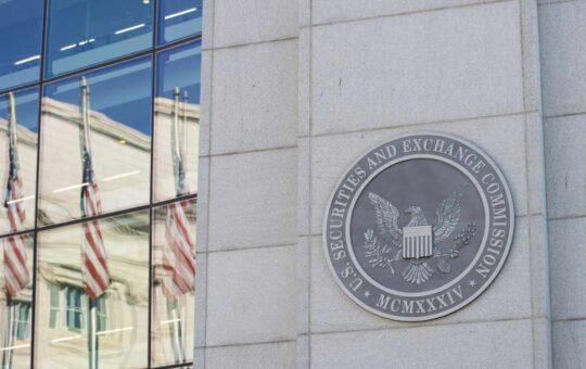 Regulatory Chaos: SEC Commissioner Questions Conflicting Crypto Rules
